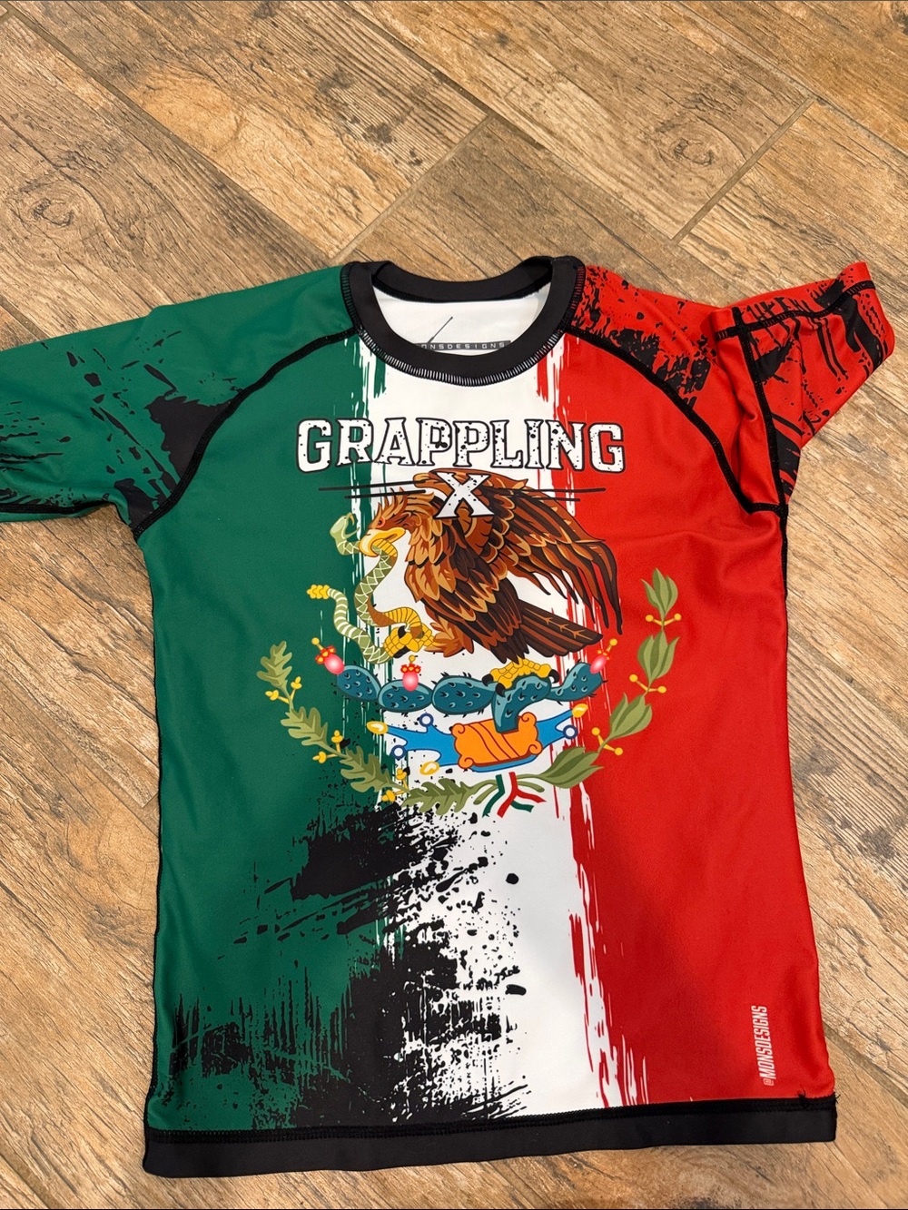 Youth M - Kids' Rash Guard Top - Mexican Flag Green/White/Red